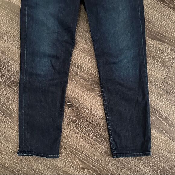 Mother The Dropout in No Play - Picture 2 of 7